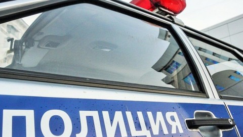 В Нижегородской области полицейский спас жизнь увязшему в болоте 16-летнему подростку